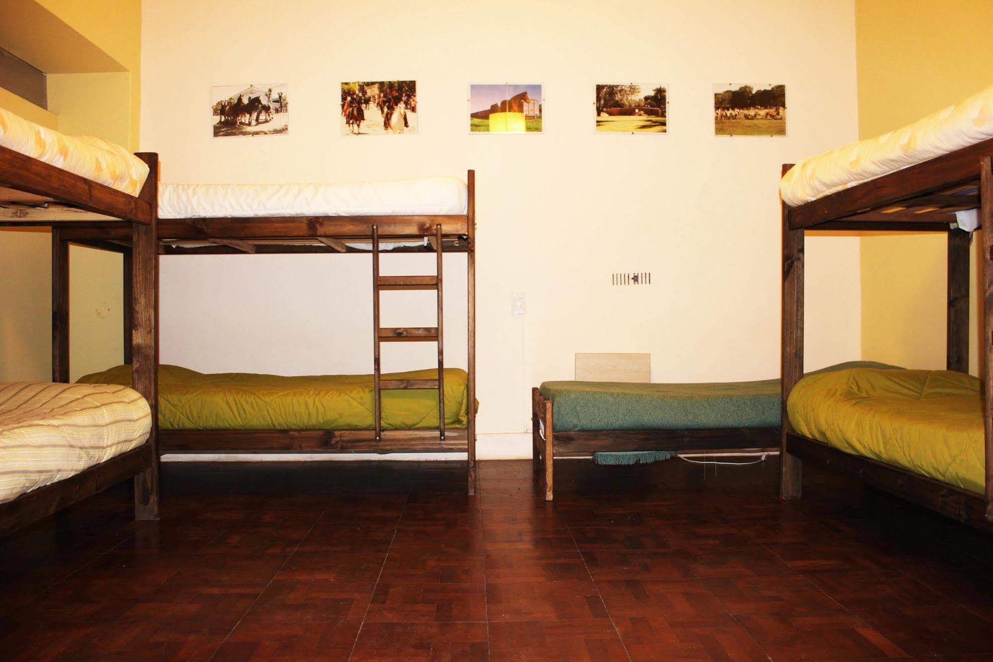 Areco Hospedaje San Antonio de Areco Bagian luar foto